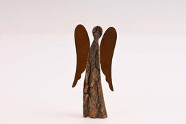 anjel drevený, hrdzavé krídla 21 x 10 cm